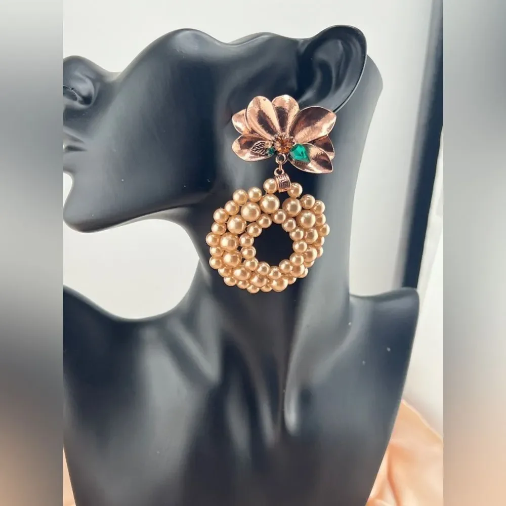 Statement Pearl Flower Earrings - Picture 4 of 8